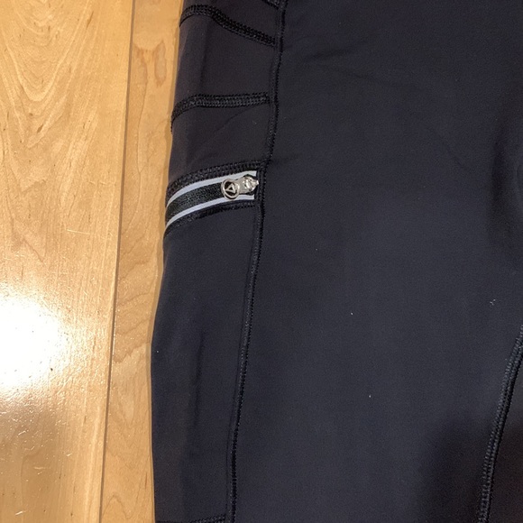 Girls Ivivva Cropped Leggings - Picture 2 of 4